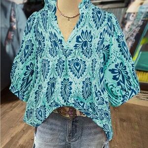 SHEIN Curve 4XL Lune Casual Blouse with Notch Neck and Puff Sleeves Vaca Print